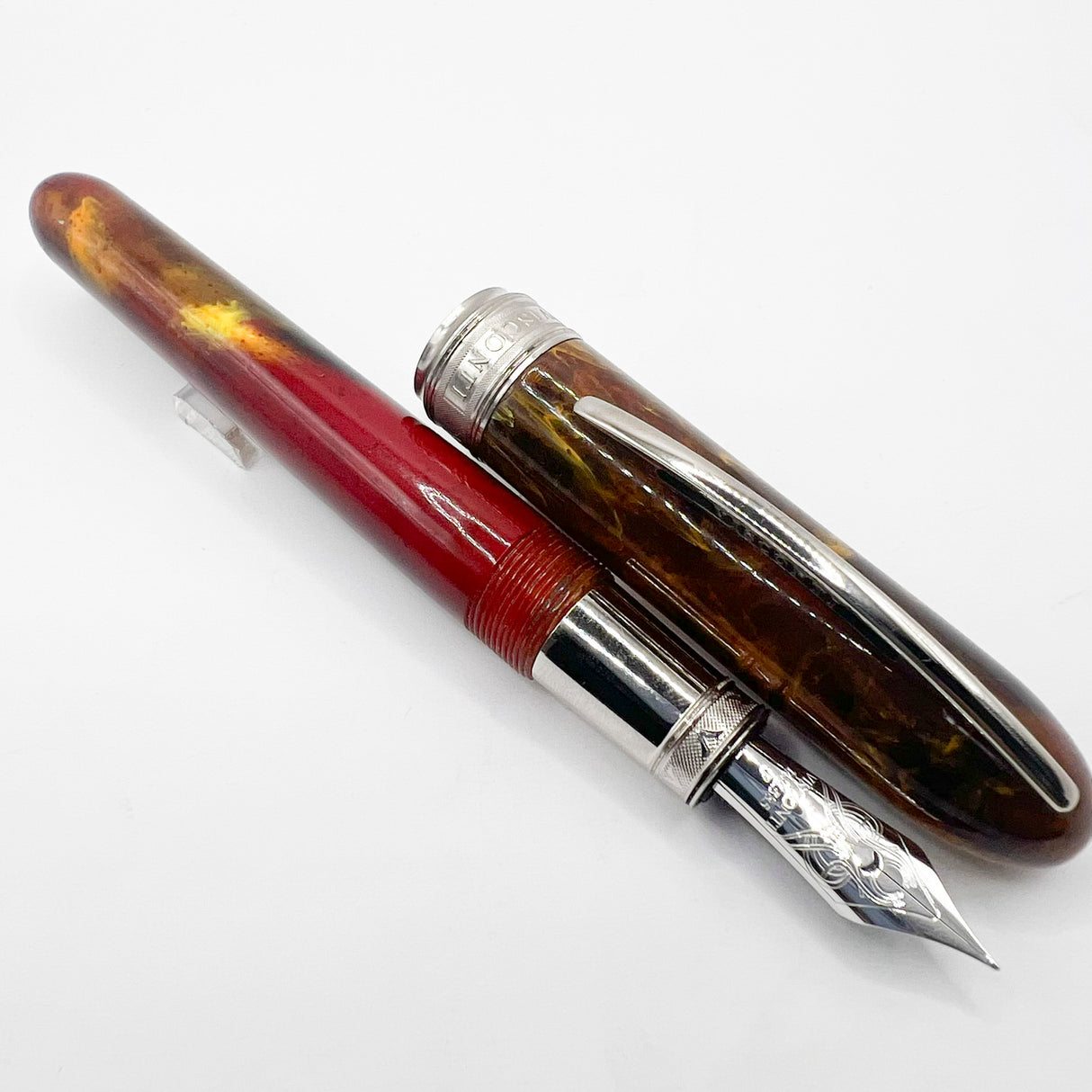 Visconti Van Gogh Maxi Sandal Brown Fountain Pen - Semi-Flex Fine 14kt Gold Nib (Circa 2000)