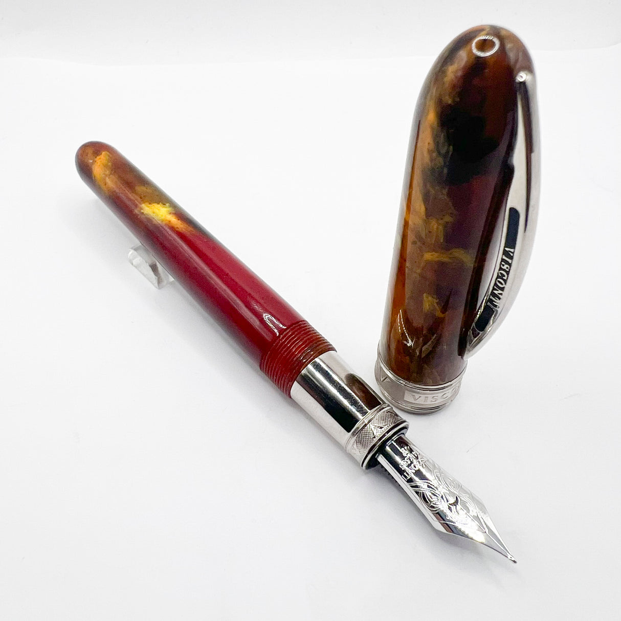 Visconti Van Gogh Maxi Sandal Brown Fountain Pen - Semi-Flex Fine 14kt Gold Nib (Circa 2000)