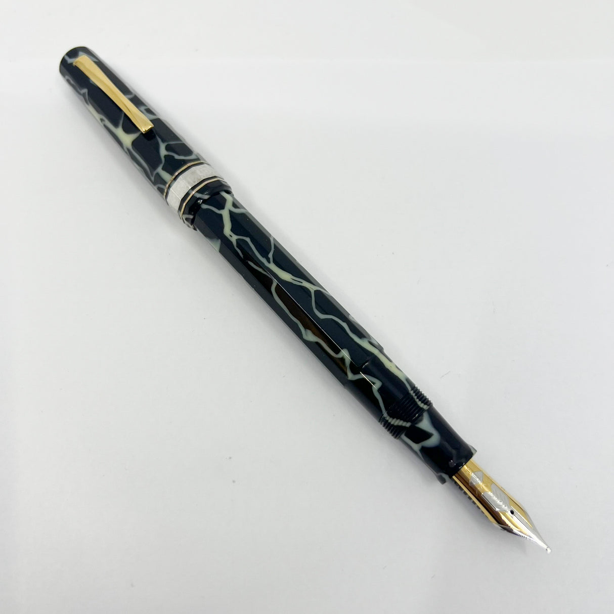 OMAS Paragon Galileo Black & Pearl Marbled Celluloid Limited Edition Fountain Pen - Medium 18kt Gold Nib