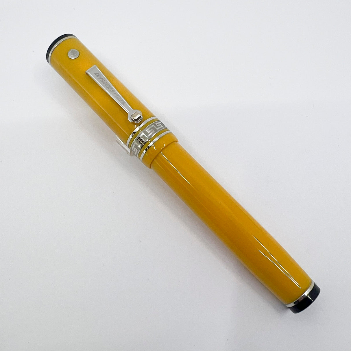 Wahl Eversharp Yellow Decoband Oversized Fountain Pen - Medium #8 Size 14kt Gold Nib
