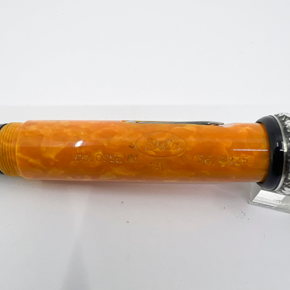 Delta COLOSSEUM Limited Edition Lever Fill Fountain Pen (1996) - Medium 18kt Gold Nib