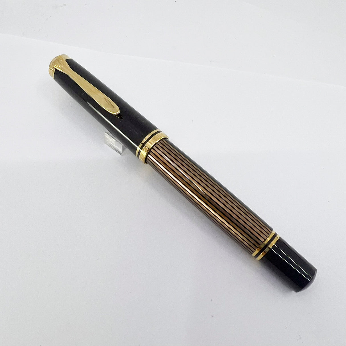 Pelikan M800 Brown Striped Barrel/Solid Brown Cap Fountain Pen - Medium 18kt Gold Nib