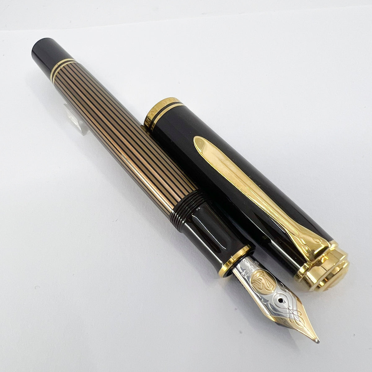Pelikan M800 Brown Striped Barrel/Solid Brown Cap Fountain Pen - Medium 18kt Gold Nib