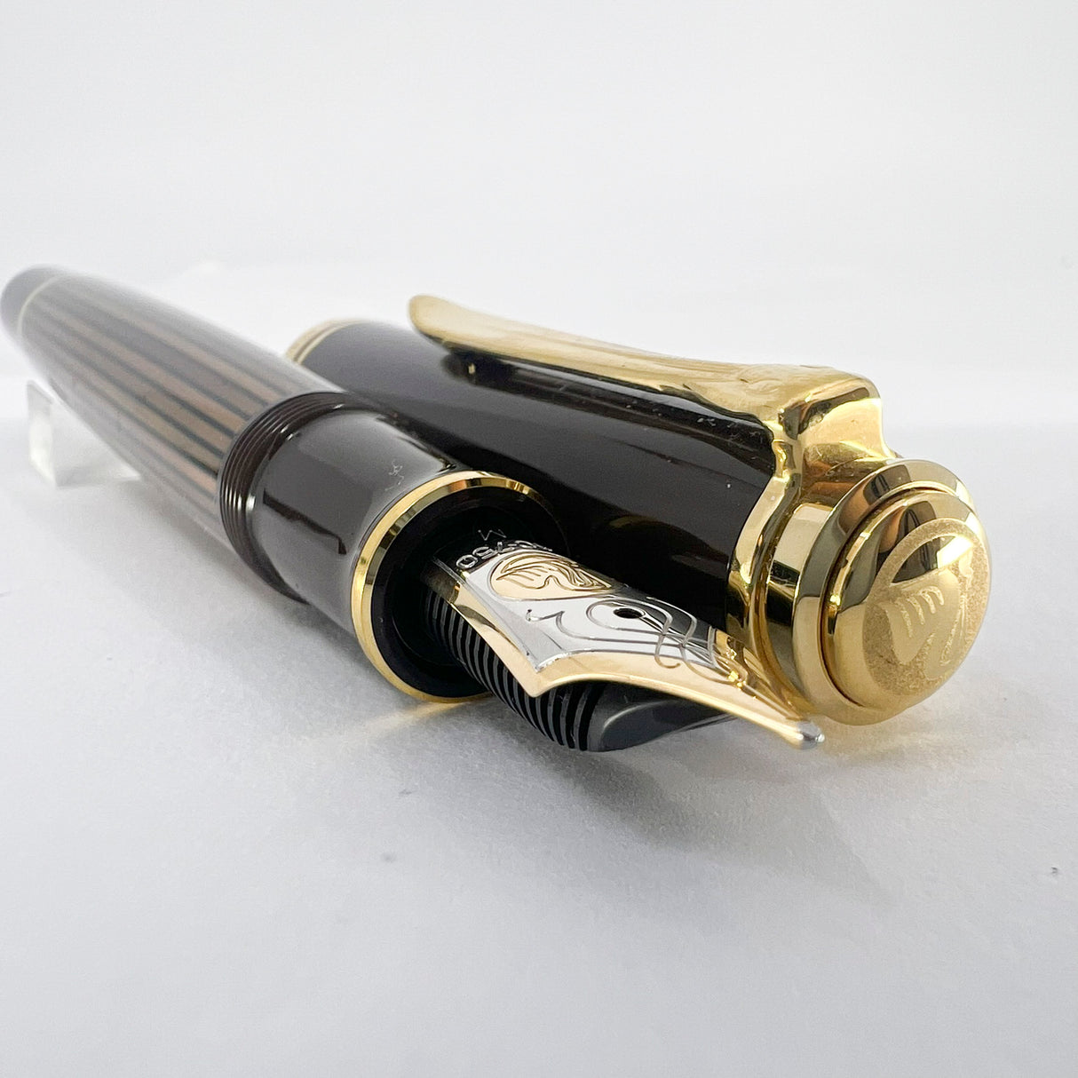 Pelikan M800 Brown Striped Barrel/Solid Brown Cap Fountain Pen - Medium 18kt Gold Nib