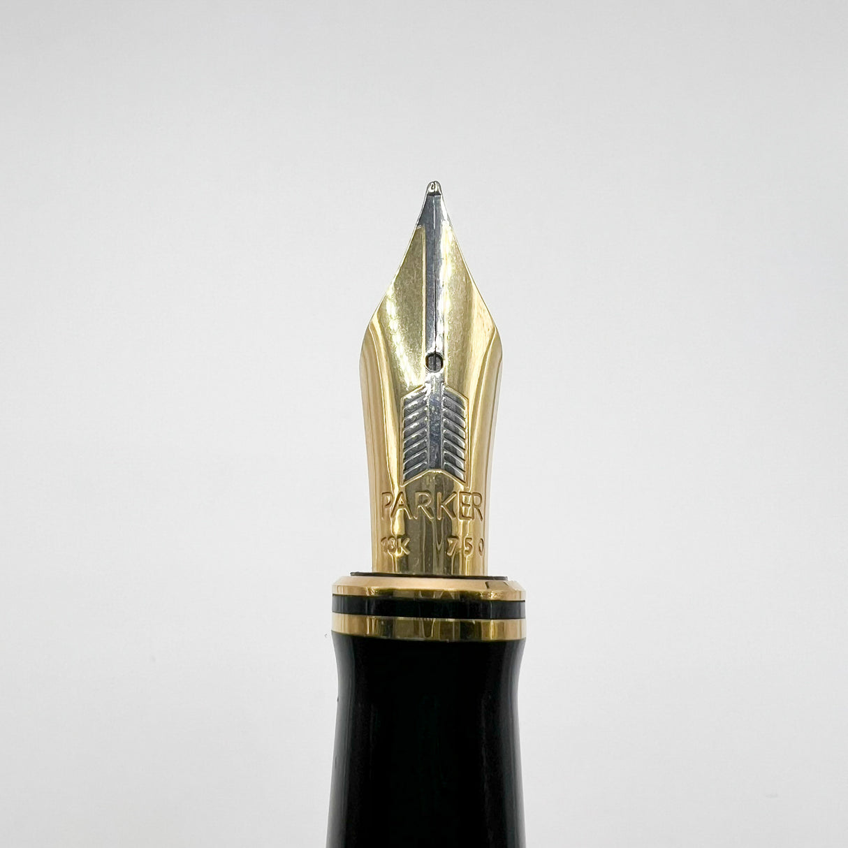 Parker Duofold Centennial (Largest Size) Sterling Silver Fountain Pen - Medium 18kt Gold Nib