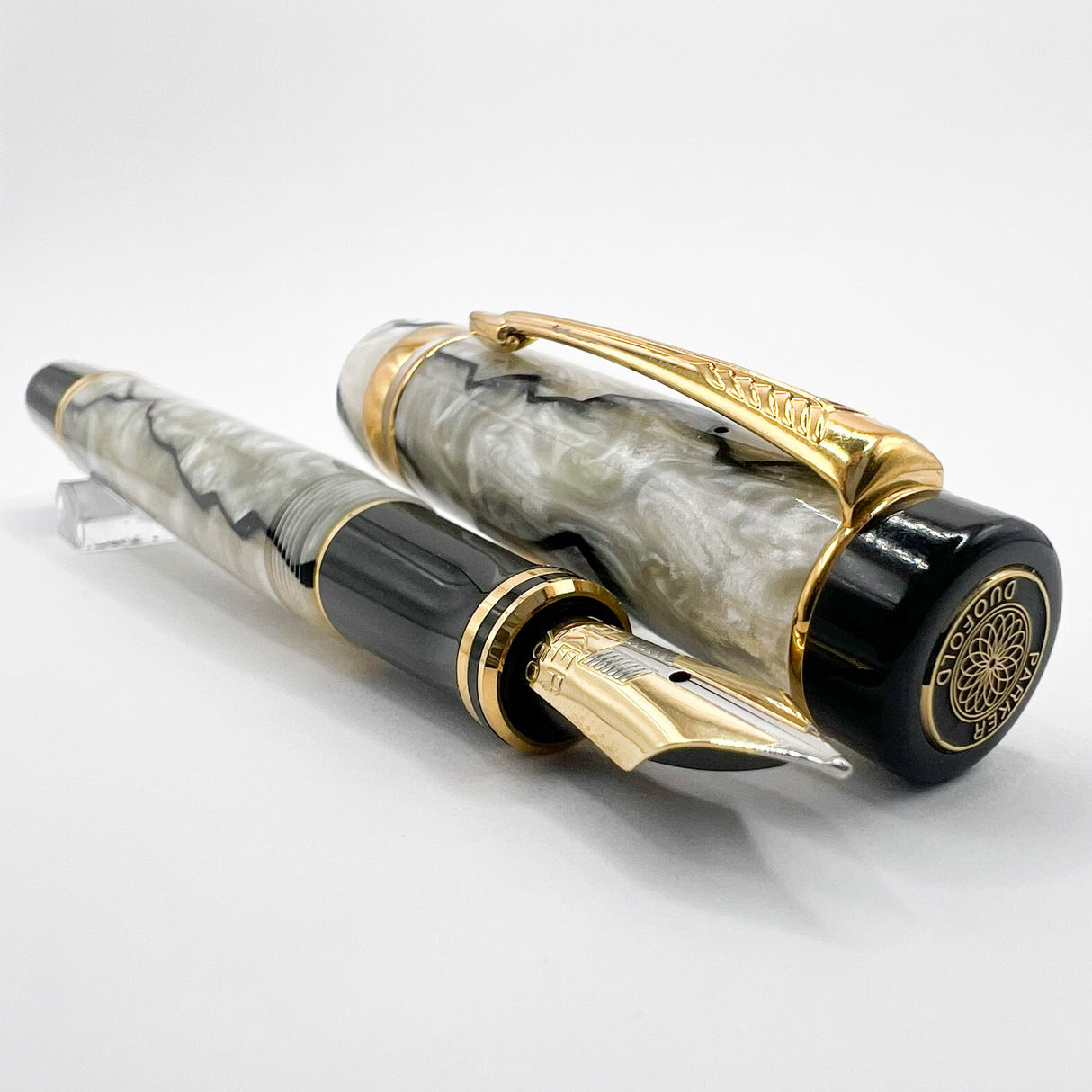 Parker Duofold International Lustrous Pearl & Black Fountain Pen - Fine 18kt Gold Nib
