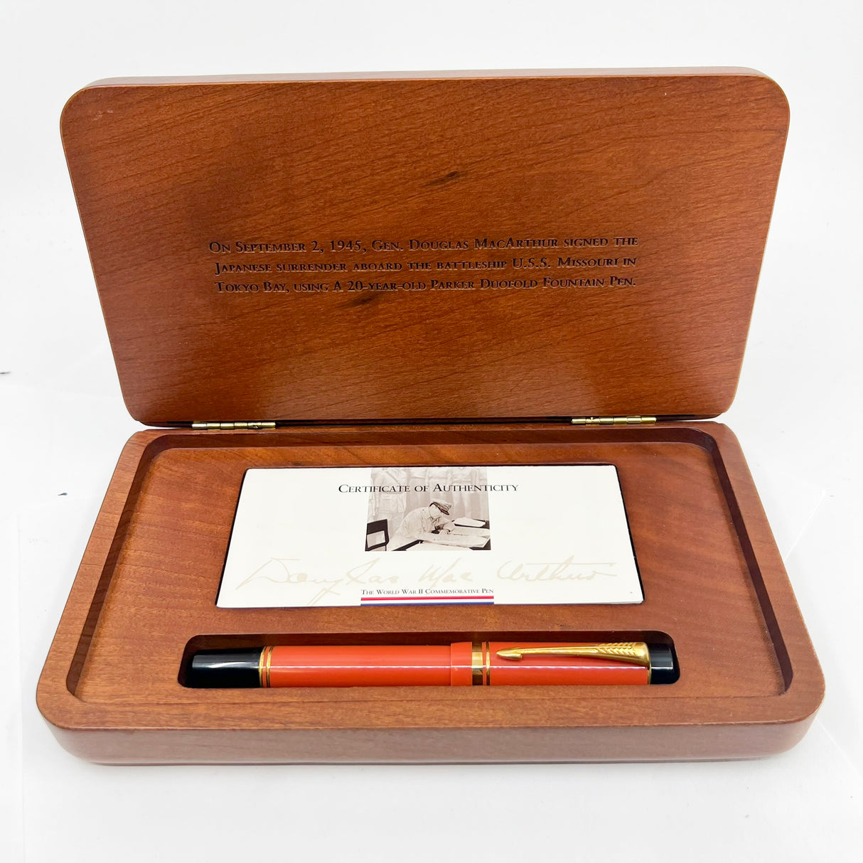 Parker Duofold Centennial (Largest Size) Douglas MacArthur/World War II Commemorative Limited Edition Fountain Pen - Medium 18kt Gold Nib