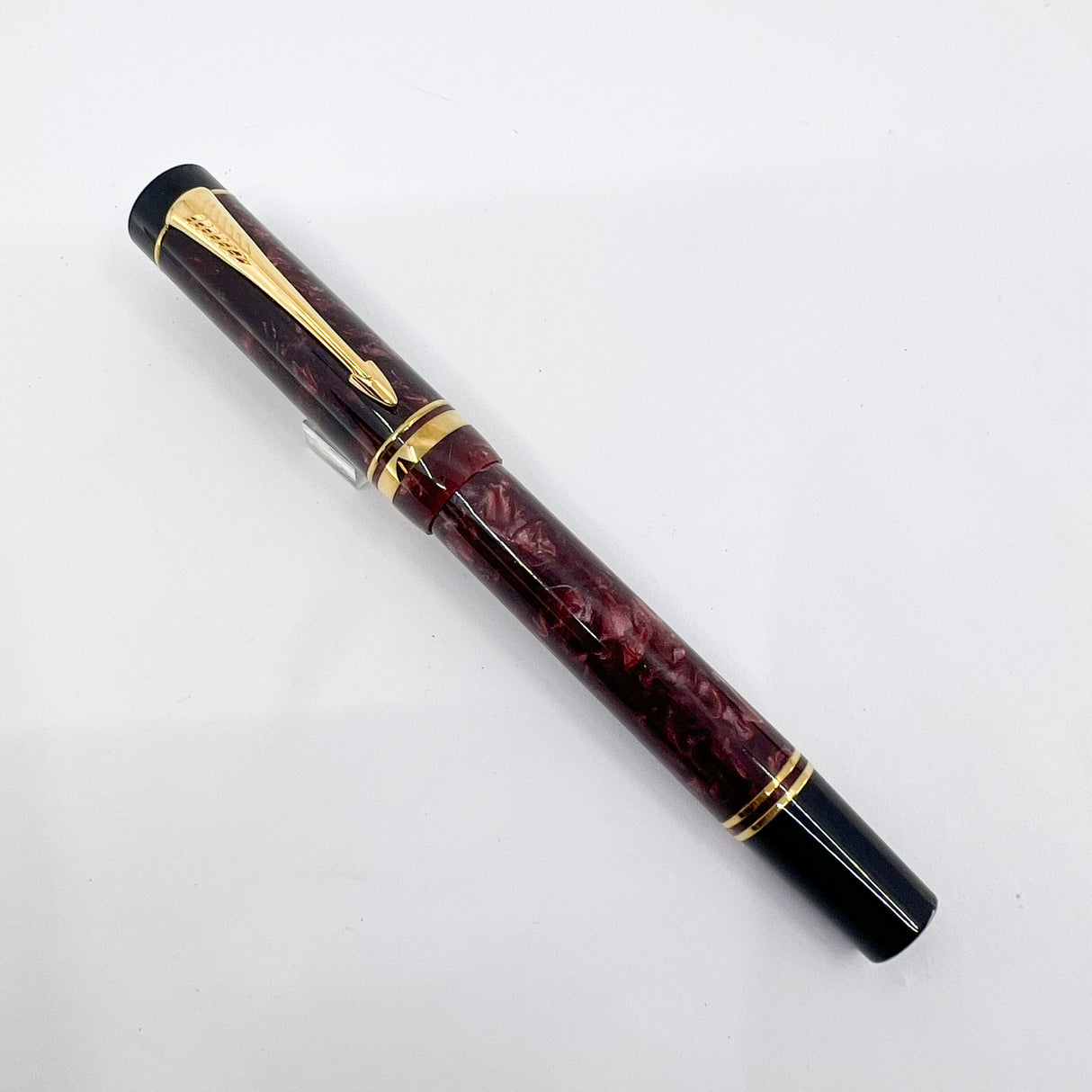 Parker Centennial (Largest Size) Marbled Maroon Duofold Fountain Pen (Circa 1991) - Medium 18kt Gold Nib