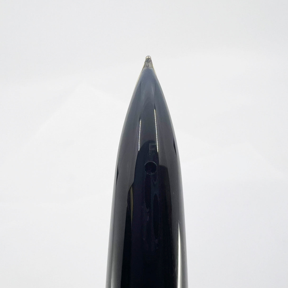 Waterman Carene Deluxe Gold-Plated Cap/Green Lacquer Barrel Fountain Pen - Fine 18kt Gold Nib