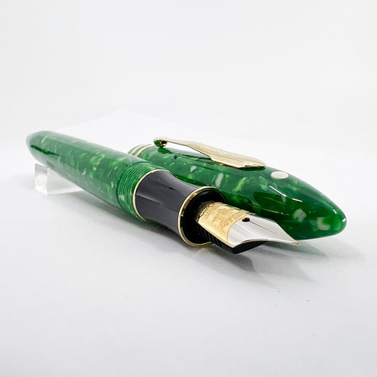 Sheaffer Balance Marbled Jade Green Fountain Pen - Extra Fine 18kt Gold Nib