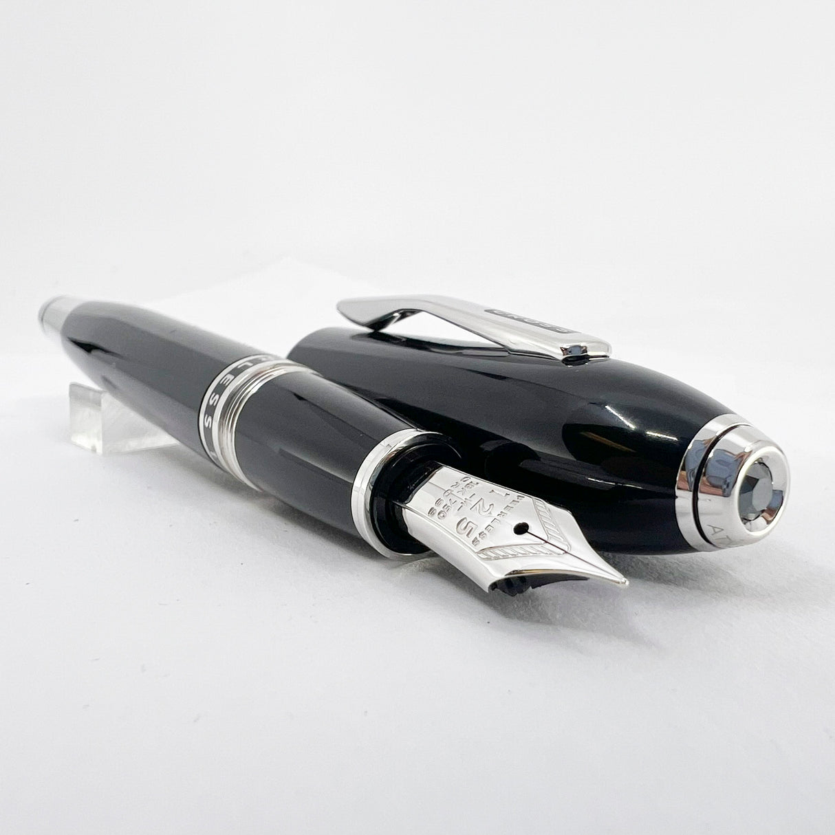 Cross Peerless 125 Black Obsidian Lacquer Fountain Pen - Medium 18kt Gold Nib