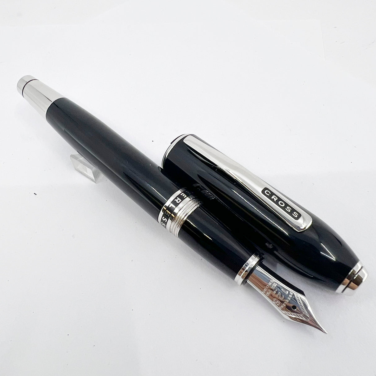 Cross Peerless 125 Black Obsidian Lacquer Fountain Pen - Medium 18kt Gold Nib