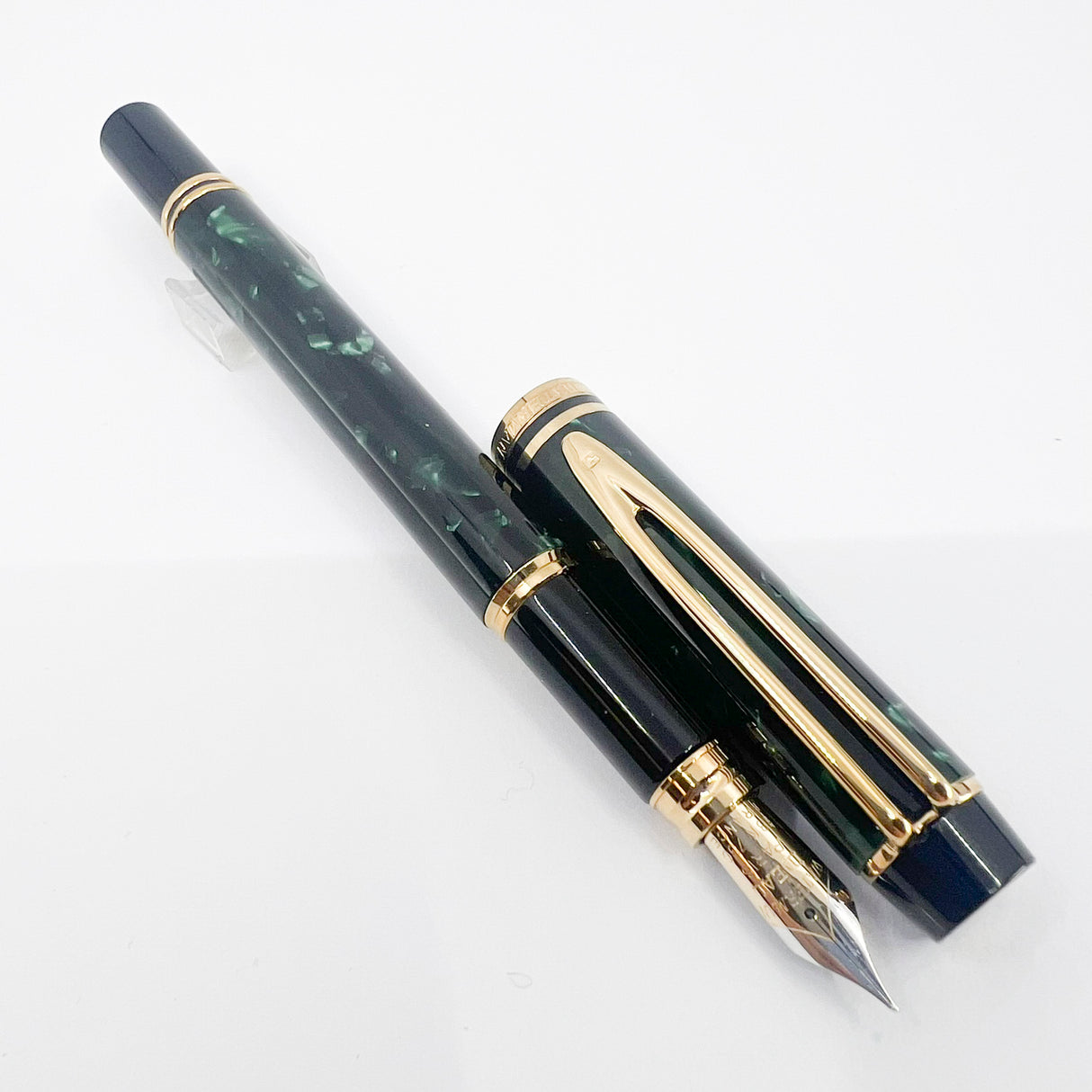Waterman Rhapsody Marbled Mineral Green Fountain Pen - Fine 18kt Gold Nib