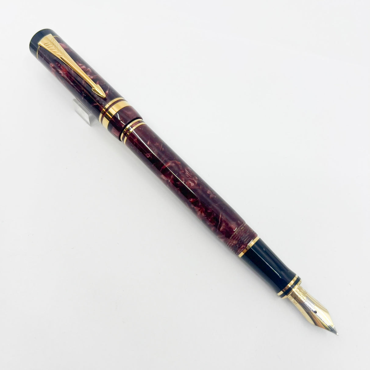 Parker International Maroon Marble Duofold Fountain Pen (Circa 1990) - Fine 18kt Gold Nib