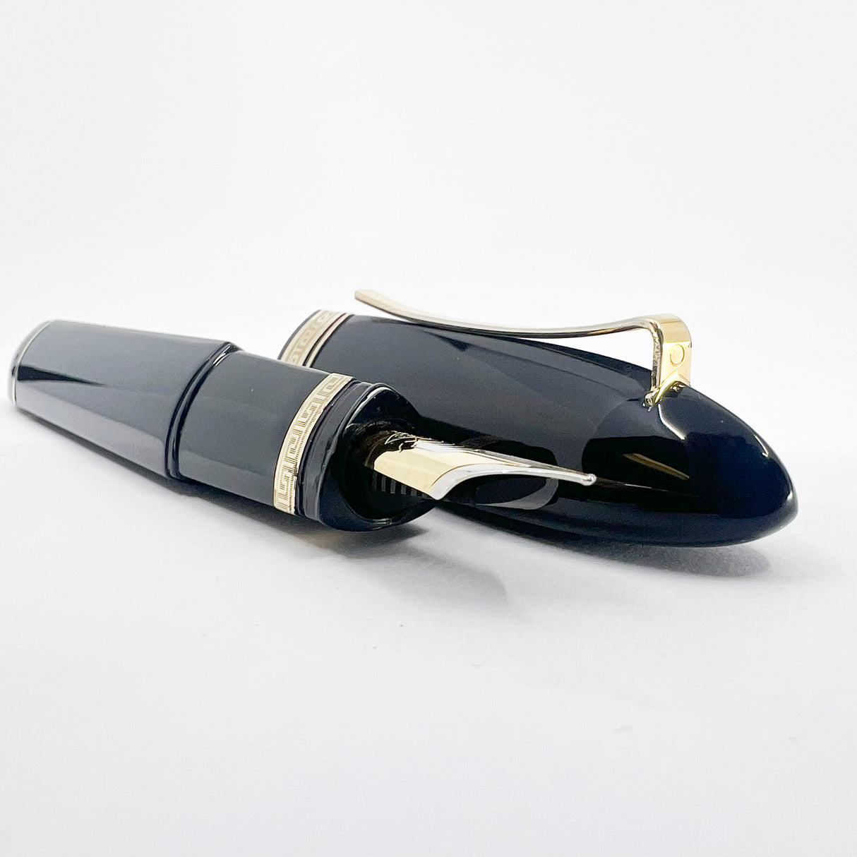 OMAS Oversized Blue/Black #360 Triangulated Fountain Pen - Fine 18kt Gold Nib