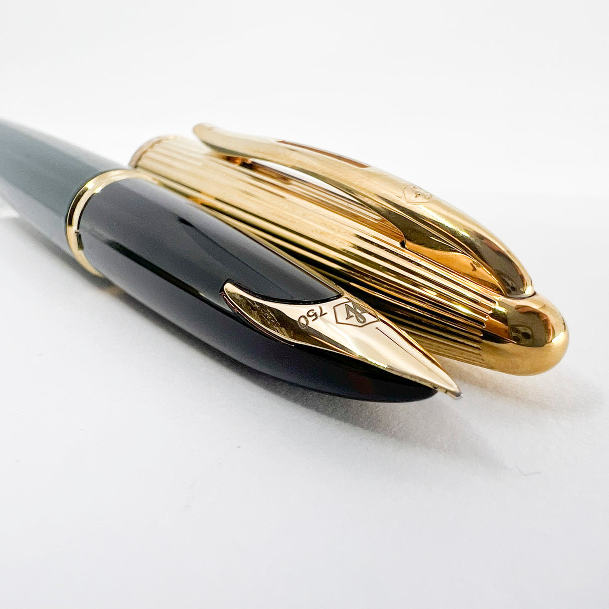 Waterman Carene Deluxe Green Barrel/Gold-Plated Fluted Cap Fountain Pen - Fine 18kt Gold Nib