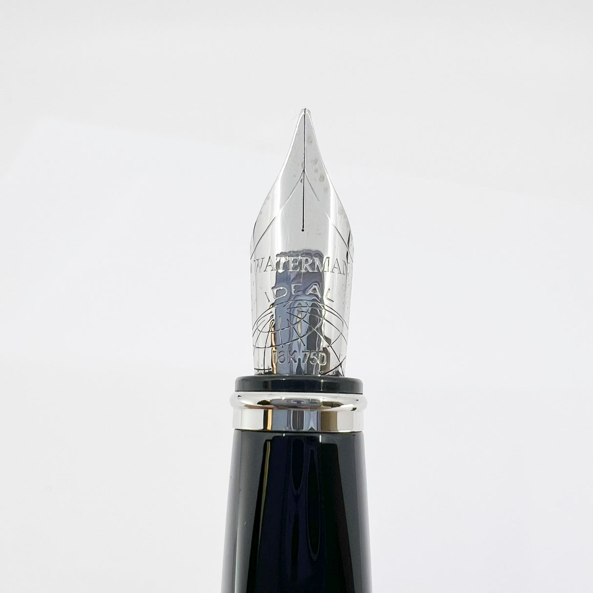 Waterman Oversized Exception Black Fountain Pen - 4-Sided Body with 2 Sides of Charcoal Stripes - Medium 18kt Gold Nib