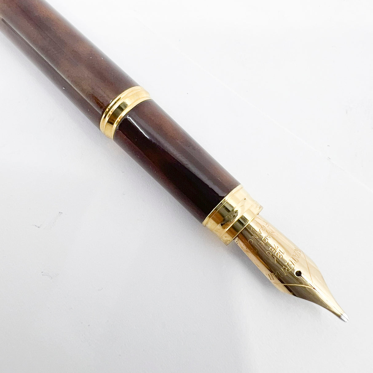 Waterman Gentleman Marbled Brown/Beige Lacquer Fountain Pen - Broad 18kt Gold Nib