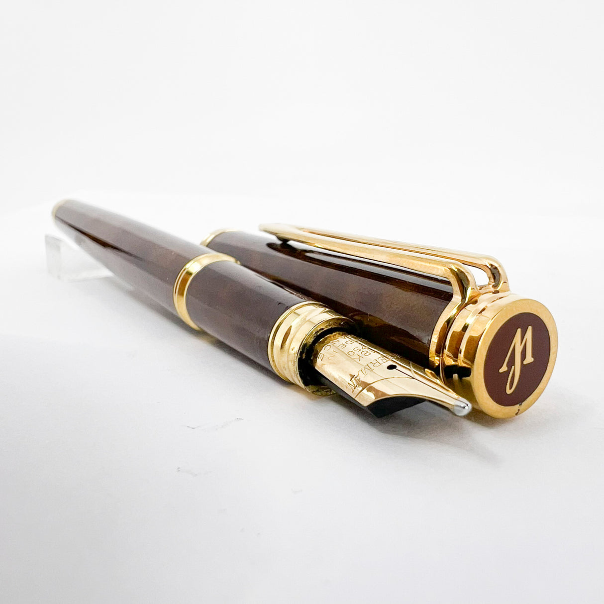 Waterman Gentleman Marbled Brown/Beige Lacquer Fountain Pen - Broad 18kt Gold Nib