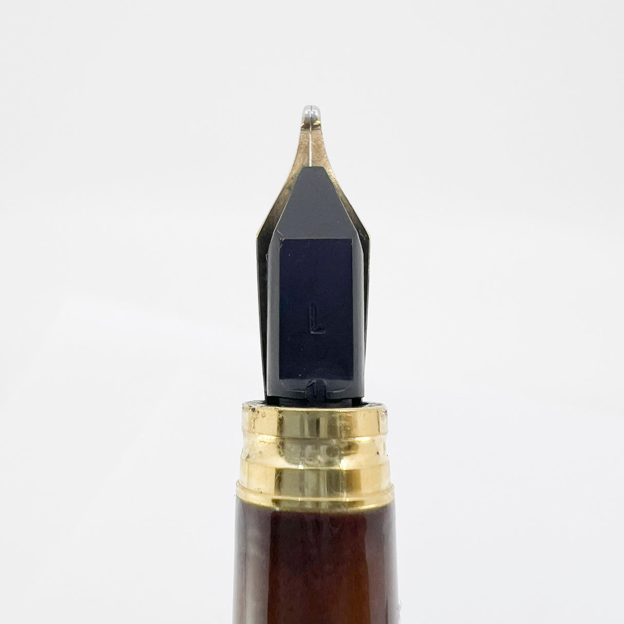 Waterman Gentleman Marbled Brown/Beige Lacquer Fountain Pen - Broad 18kt Gold Nib