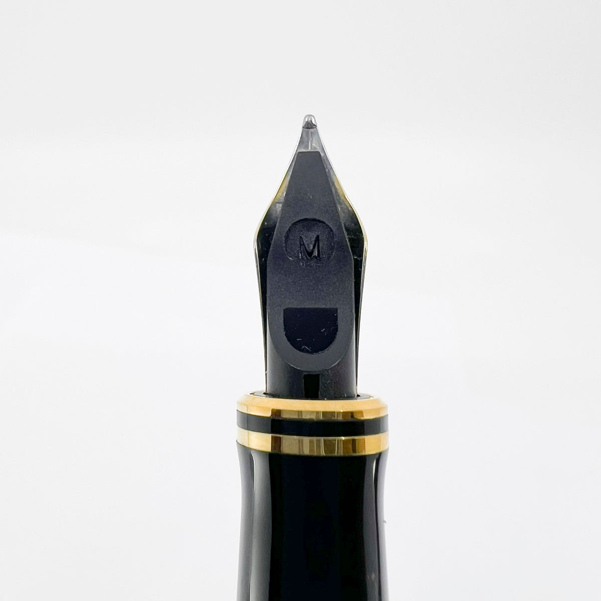 Parker International Duofold Orange Fountain Pen - Medium 18kt Gold Nib