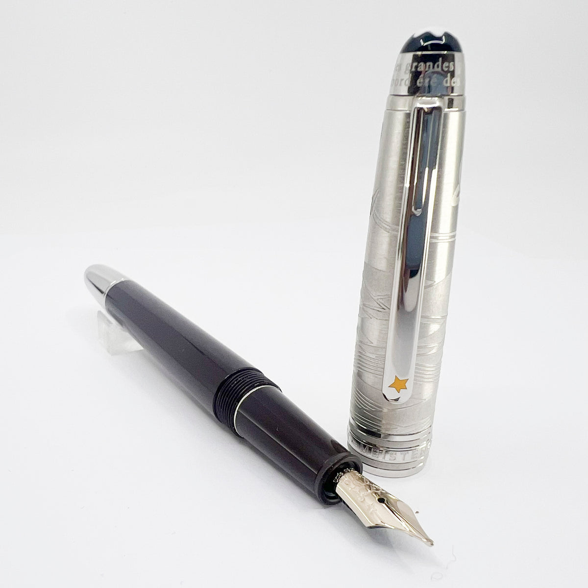 Montblanc Meisterstück 145 Doué Classique Petit Prince & Aviator Fountain Pen - Medium 18kt Gold Nib
