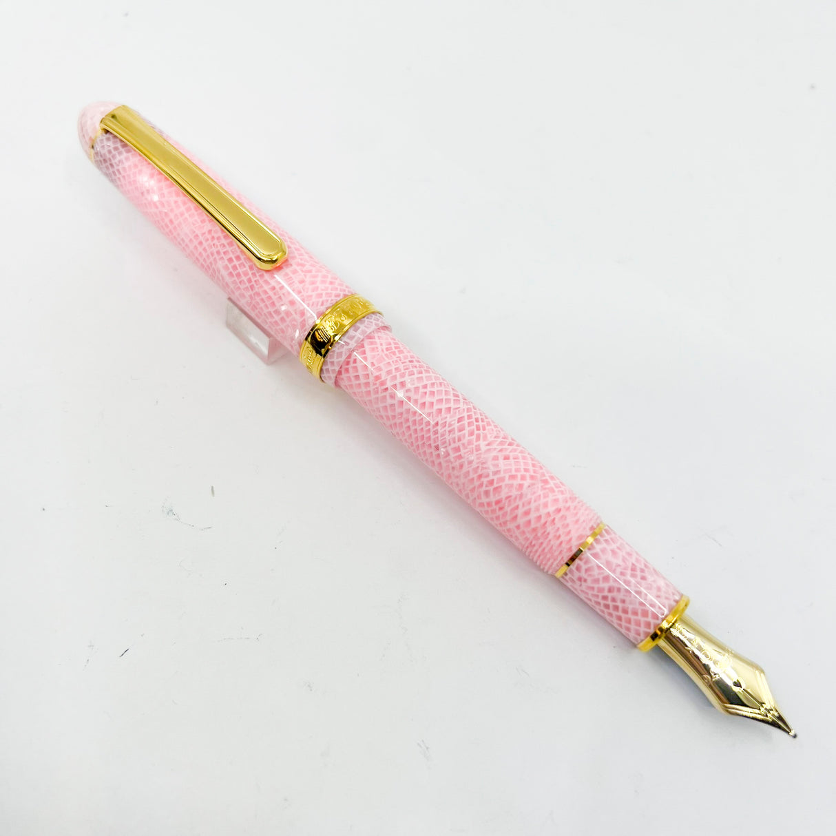Platinum #3776 Century Celluloid Cherry Blossom Fountain Pen - Broad 14kt Gold Nib