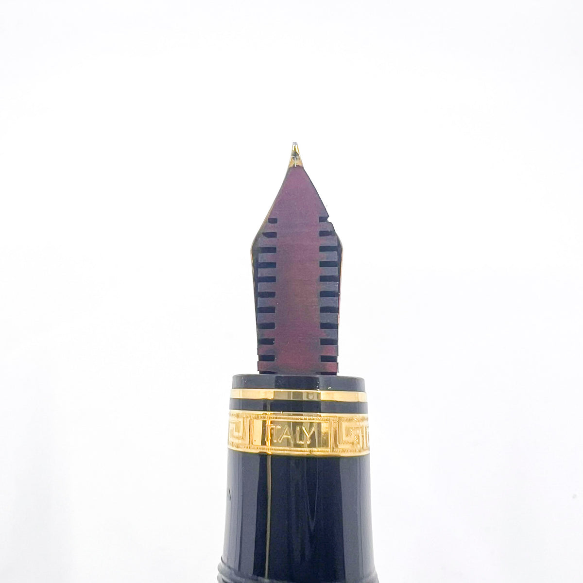 OMAS Ogiva Black Vegetal Resin Fluted Fountain Pen - Extra Fine 18kt Gold Nib - Cartridge Fill