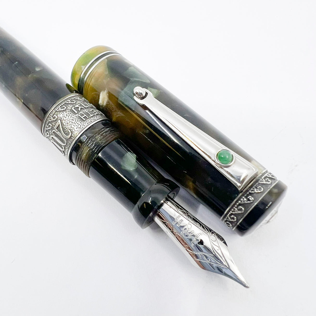Delta Nazareth 2000 Limited Edition Fountain Pen - Broad 18kt Gold Nib