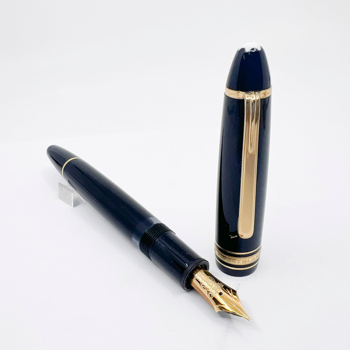 Montblanc #146 LeGrand Meisterstuck Black Resin Fountain Pen - Flexible Extra-Fine 14kt Gold Nib