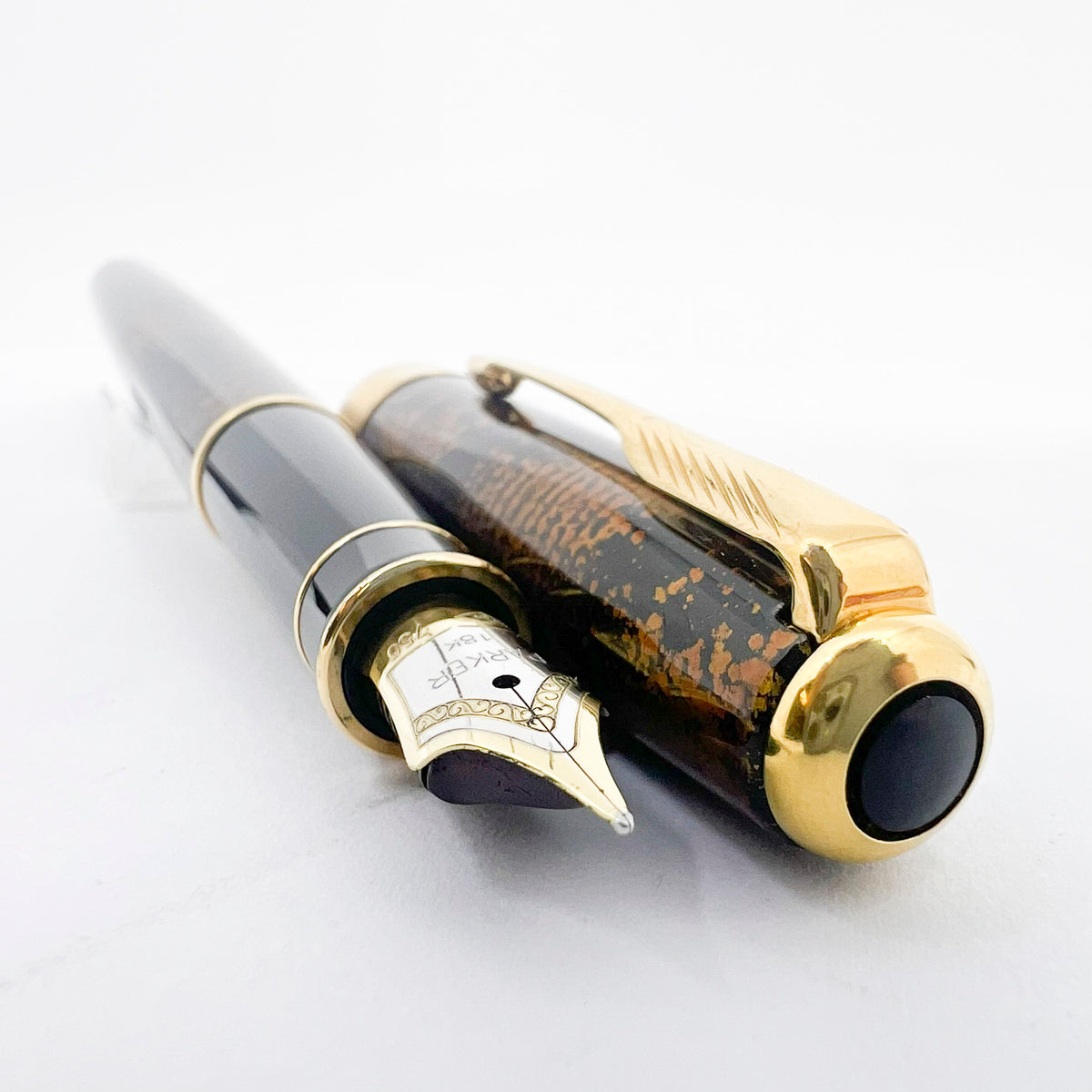 Parker Sonnet Chinese Laque Vision Fonce/Dark Brown & Gold Flecks Fountain Pen - Fine 18kt Gold Nib
