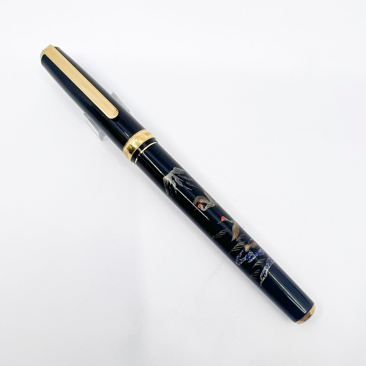 Platinum "Modern Maki-e" Cranes Fountain Pen - Broad 18kt Gold Nib