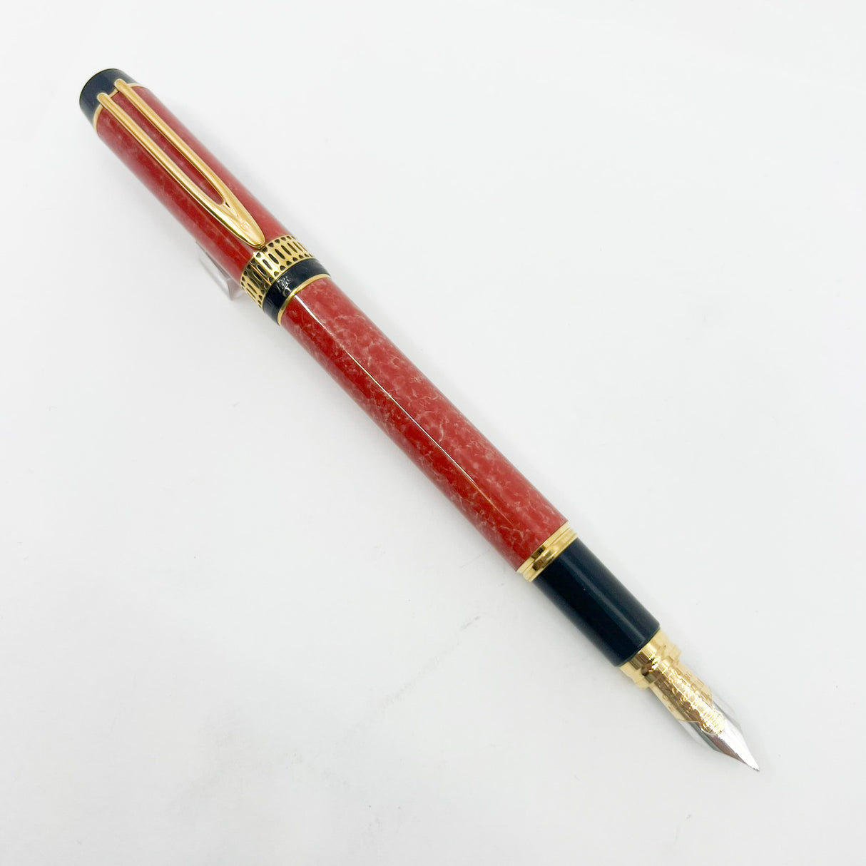 Waterman Patrician Red Coral Marble Fountain Pen- Fine 18kt Gold Nib