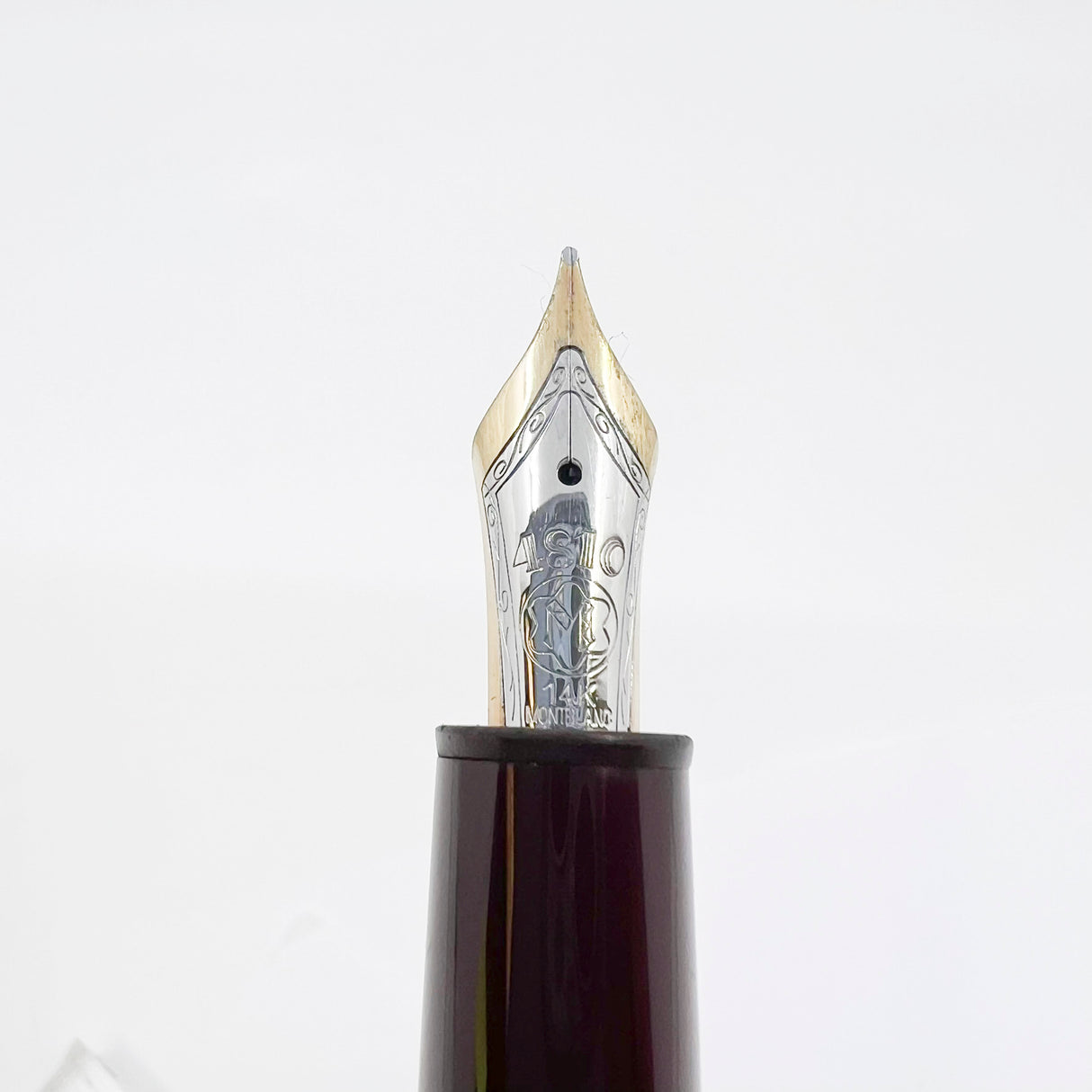 Montblanc Meisterstuck Bordeaux Resin #146 LeGrand Fountain Pen - Fine 14kt Gold Nib