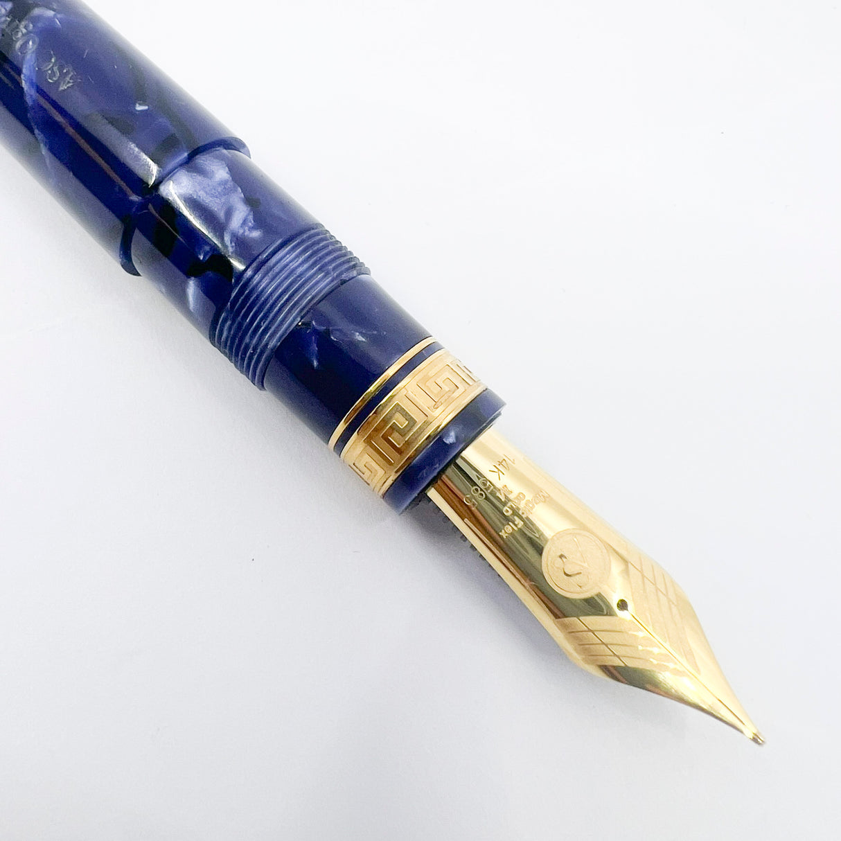 Armando Simoni Club Ogiva Extra Blue La Royale Celluloid Gold trim - Circa 2017 - Medium Magic Flex 14kt Gold Nib