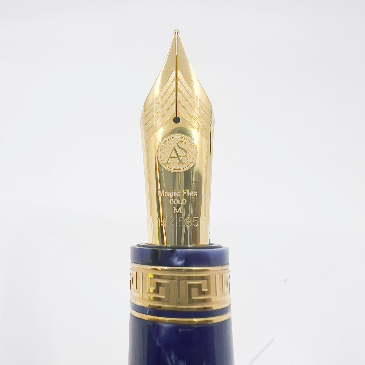Armando Simoni Club Ogiva Extra Blue La Royale Celluloid Gold trim - Circa 2017 - Medium Magic Flex 14kt Gold Nib