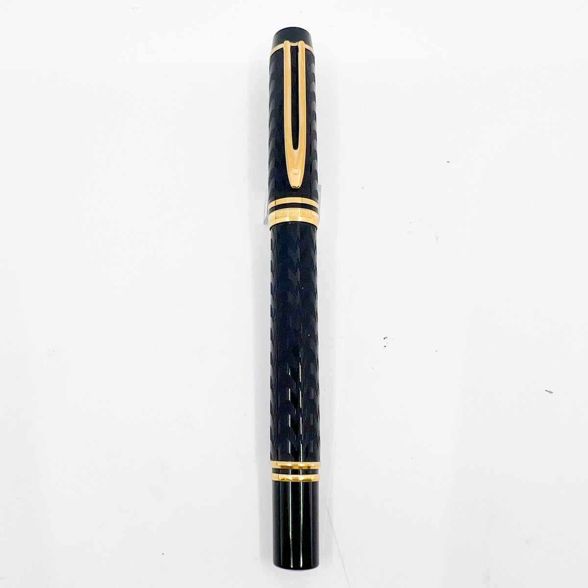 Waterman Man 100 Opera Black Chased Fountain Pen - Fine 18kt Gold Nib