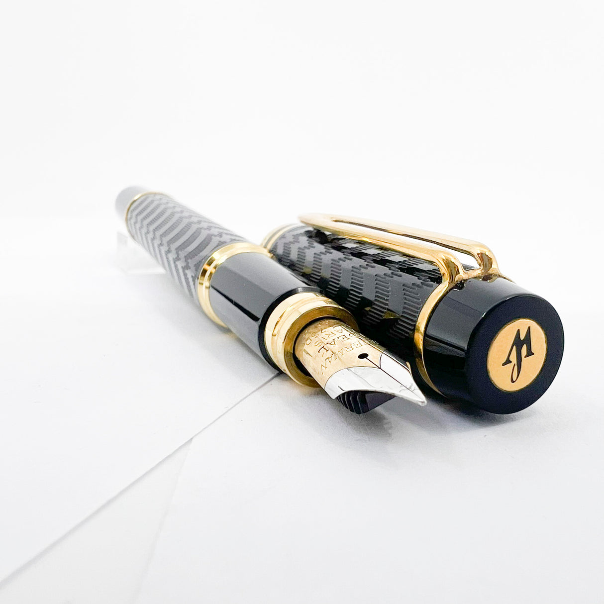 Waterman Man 100 Opera Black Chased Fountain Pen - Fine 18kt Gold Nib