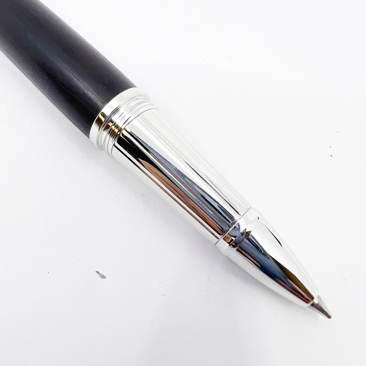 Davidoff "the very Zino" Grenadilla Wood Rollerball - Rhodium Plated Trim
