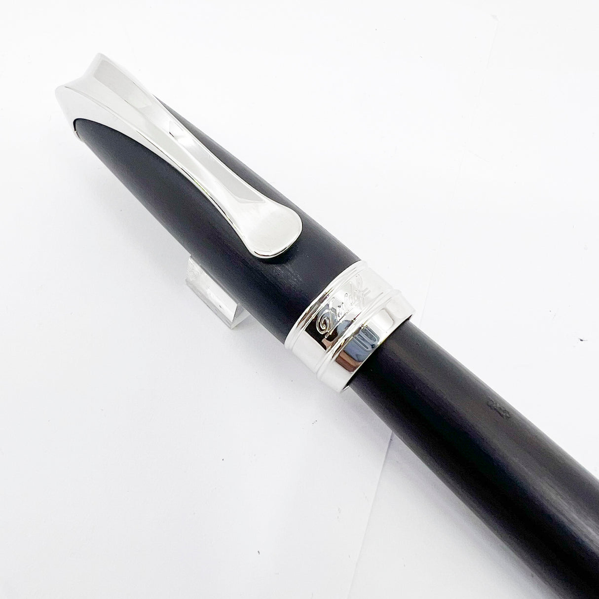 Davidoff "the very Zino" Grenadilla Wood Rollerball - Rhodium Plated Trim