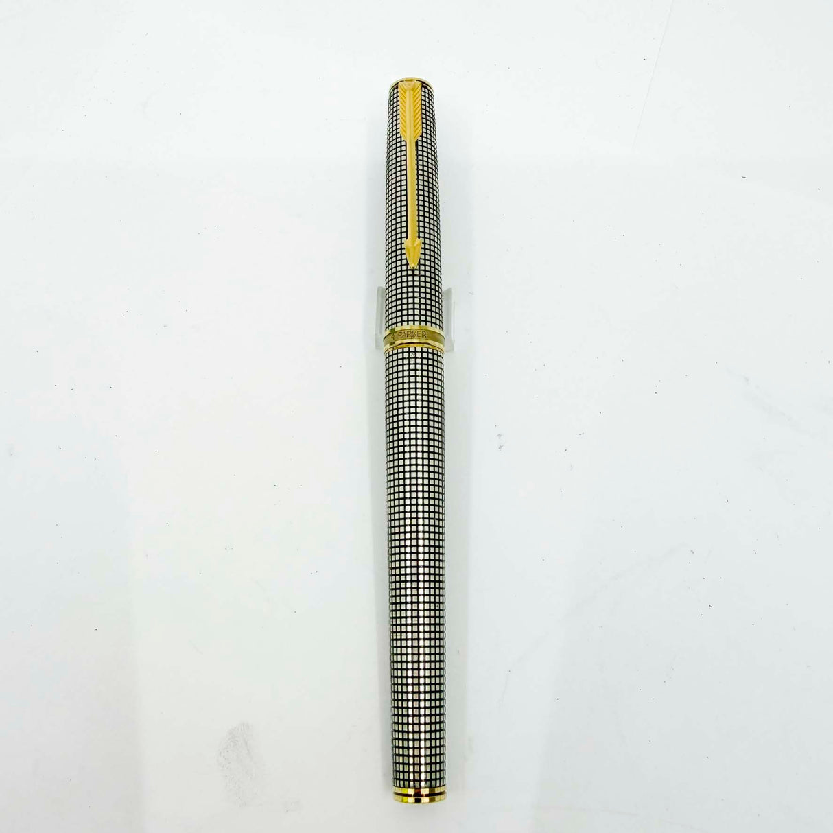 Parker Premier Sterling Silver Cisele Cross Hatch Fountain Pen - Circa 1980's - Medium 18kt Gold Nib