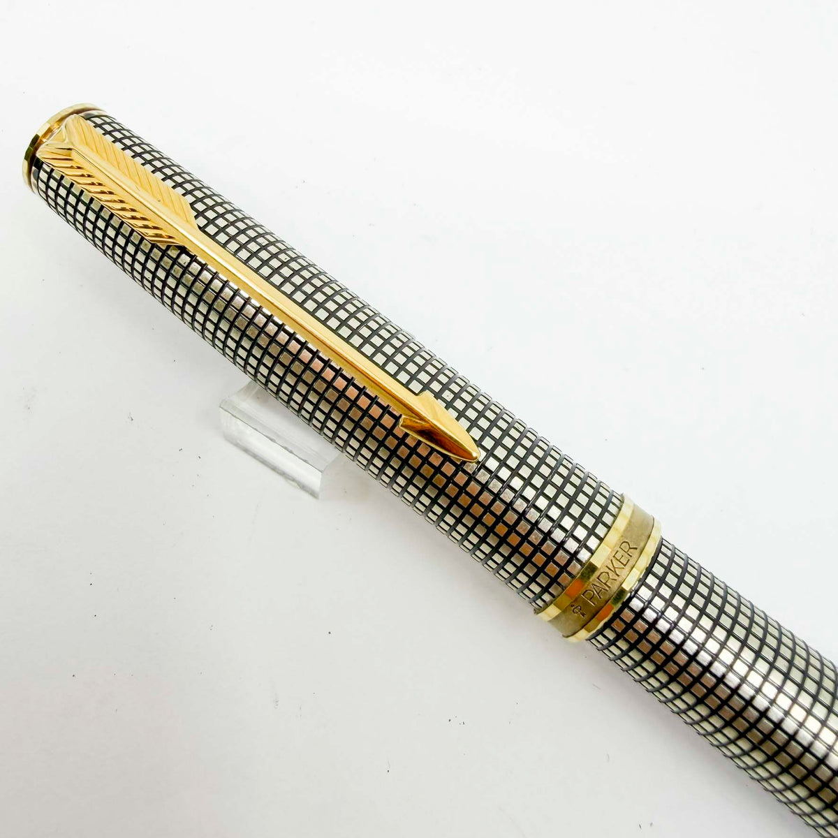 Parker Premier Sterling Silver Cisele Cross Hatch Fountain Pen - Circa 1980's - Medium 18kt Gold Nib