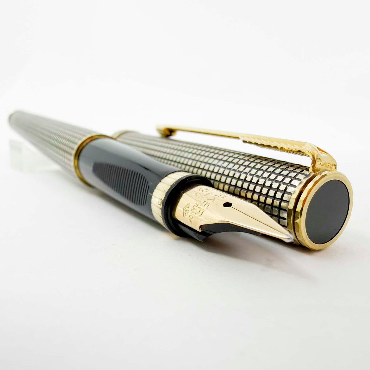 Parker Premier Sterling Silver Cisele Cross Hatch Fountain Pen - Circa 1980's - Medium 18kt Gold Nib
