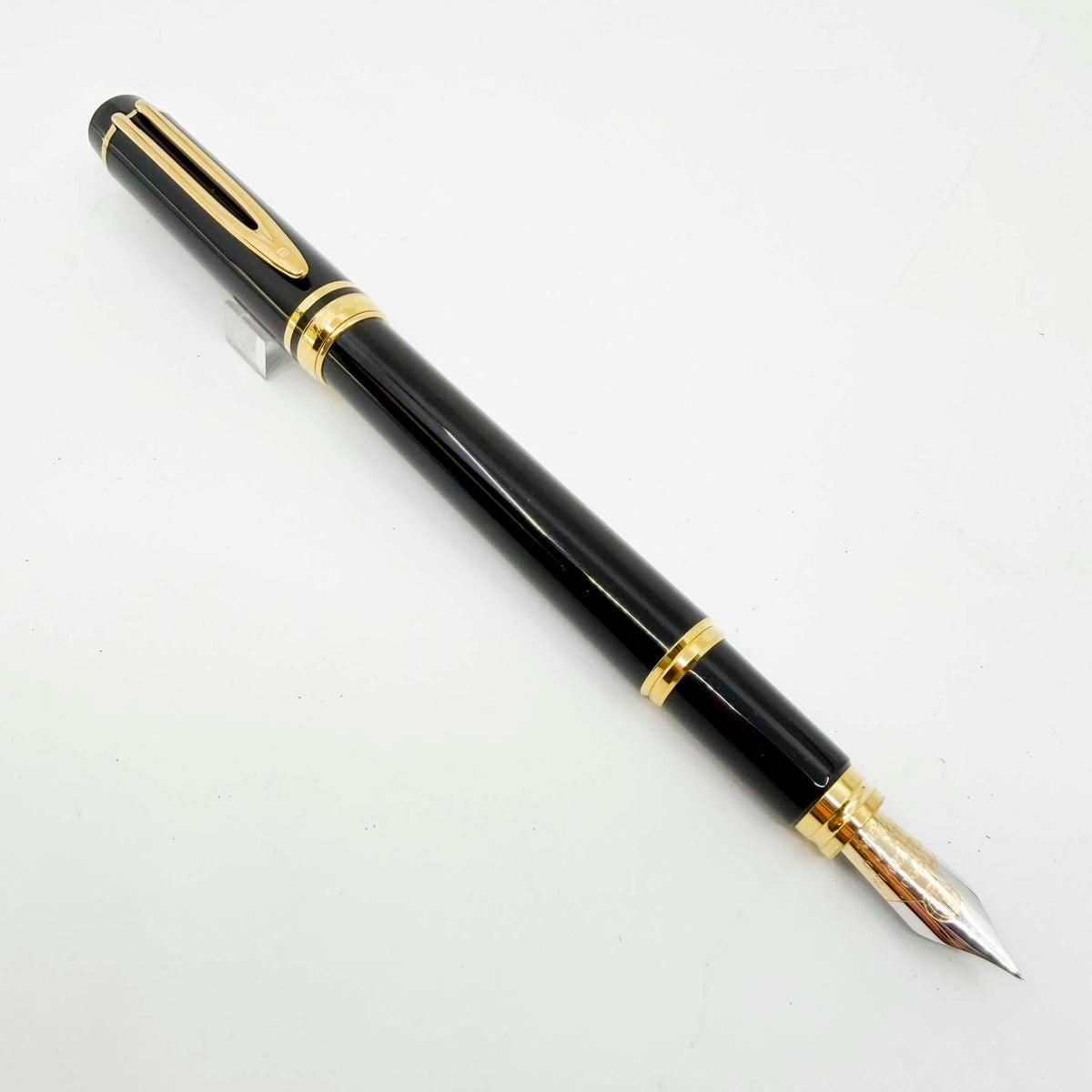 Waterman Man 100 Fountain Pen - Fine 18kt Gold Nib