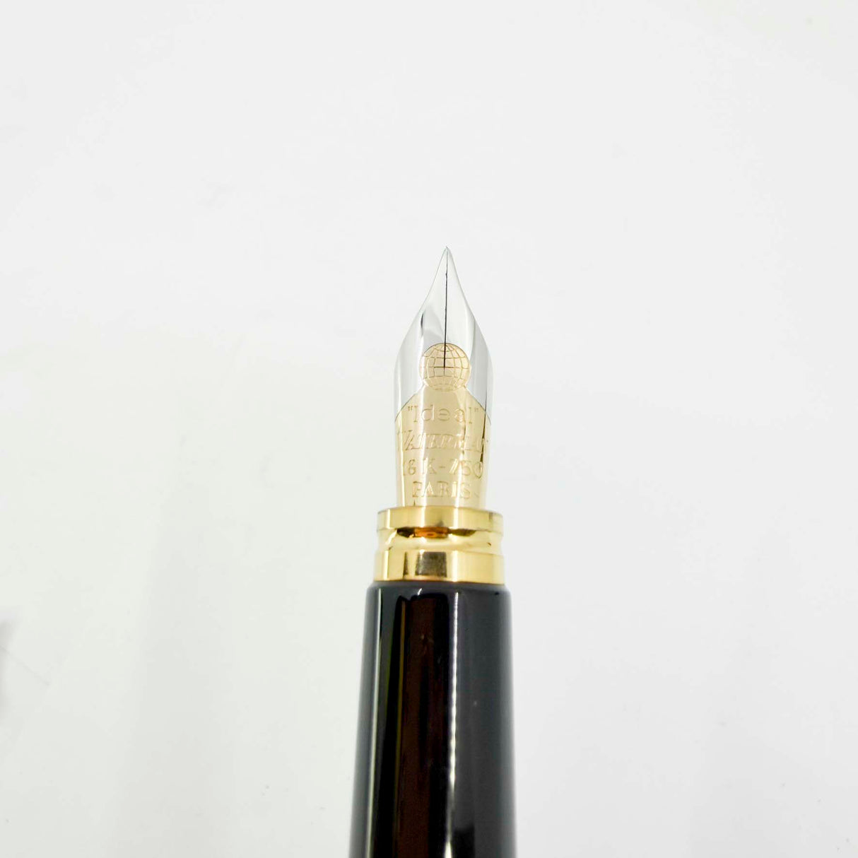 Waterman Man 100 Fountain Pen - Fine 18kt Gold Nib