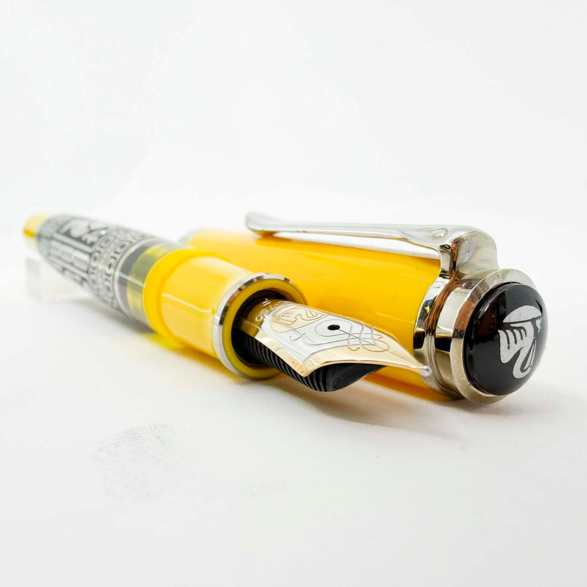 Pelikan M910 Yellow Toledo Sterling Silver Fountain Pen - Fine 18kt Gold Nib