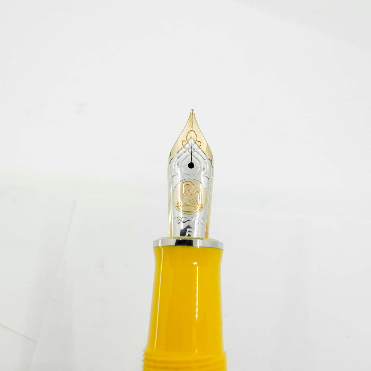 Pelikan M910 Yellow Toledo Sterling Silver Fountain Pen - Fine 18kt Gold Nib