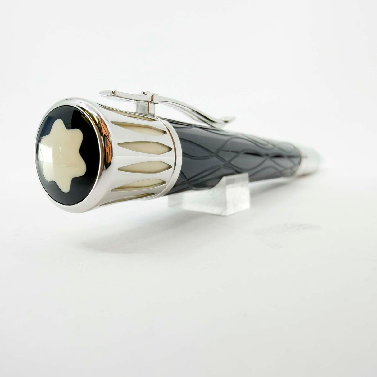 Montblanc Mark Twain Writer Series Limited Edition 3- PIECE SET - Medium 18kt Gold Nib