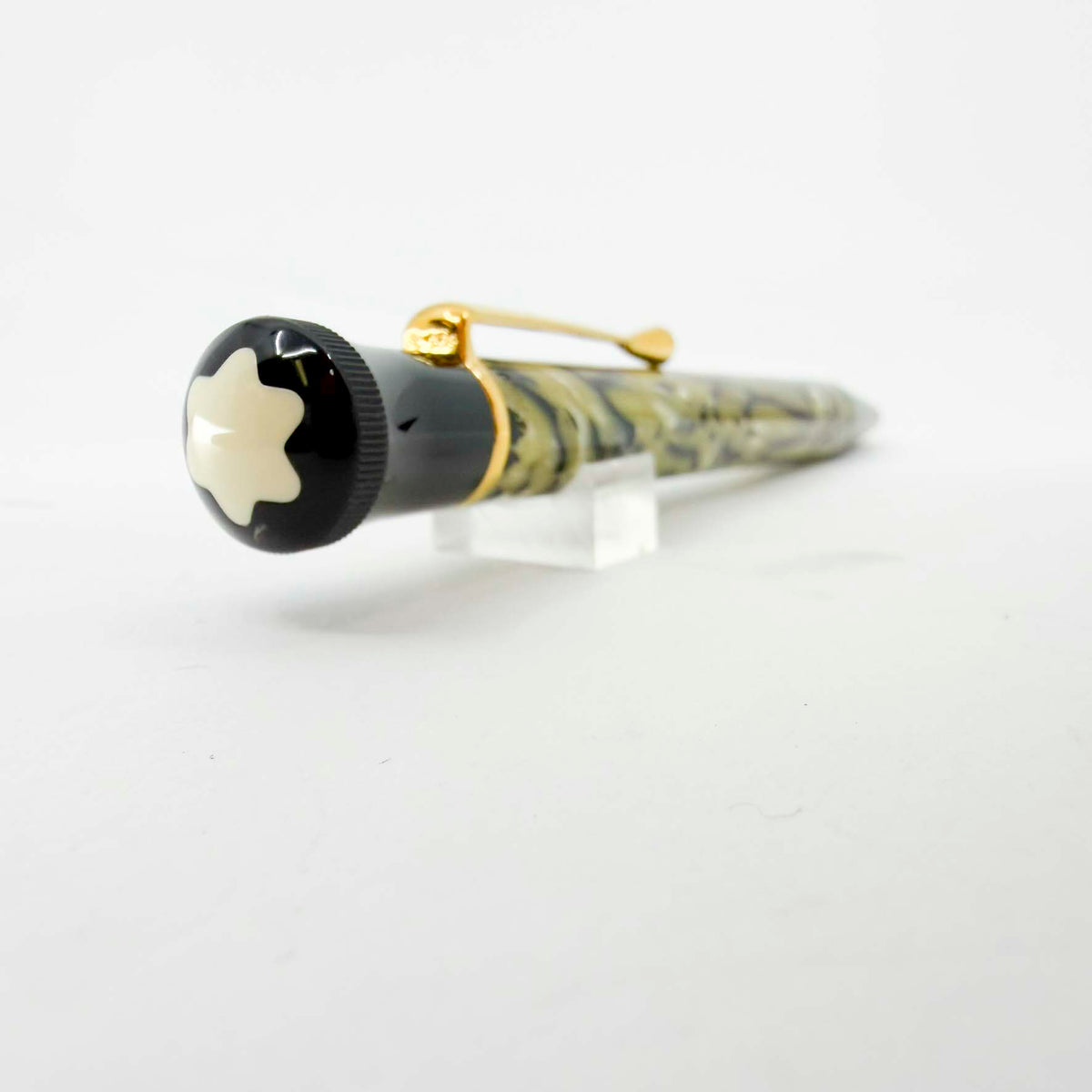 Montblanc Oscar Wilde Writer Series Limited Edition 3- PIECE SET - Medium 18kt Gold Nib