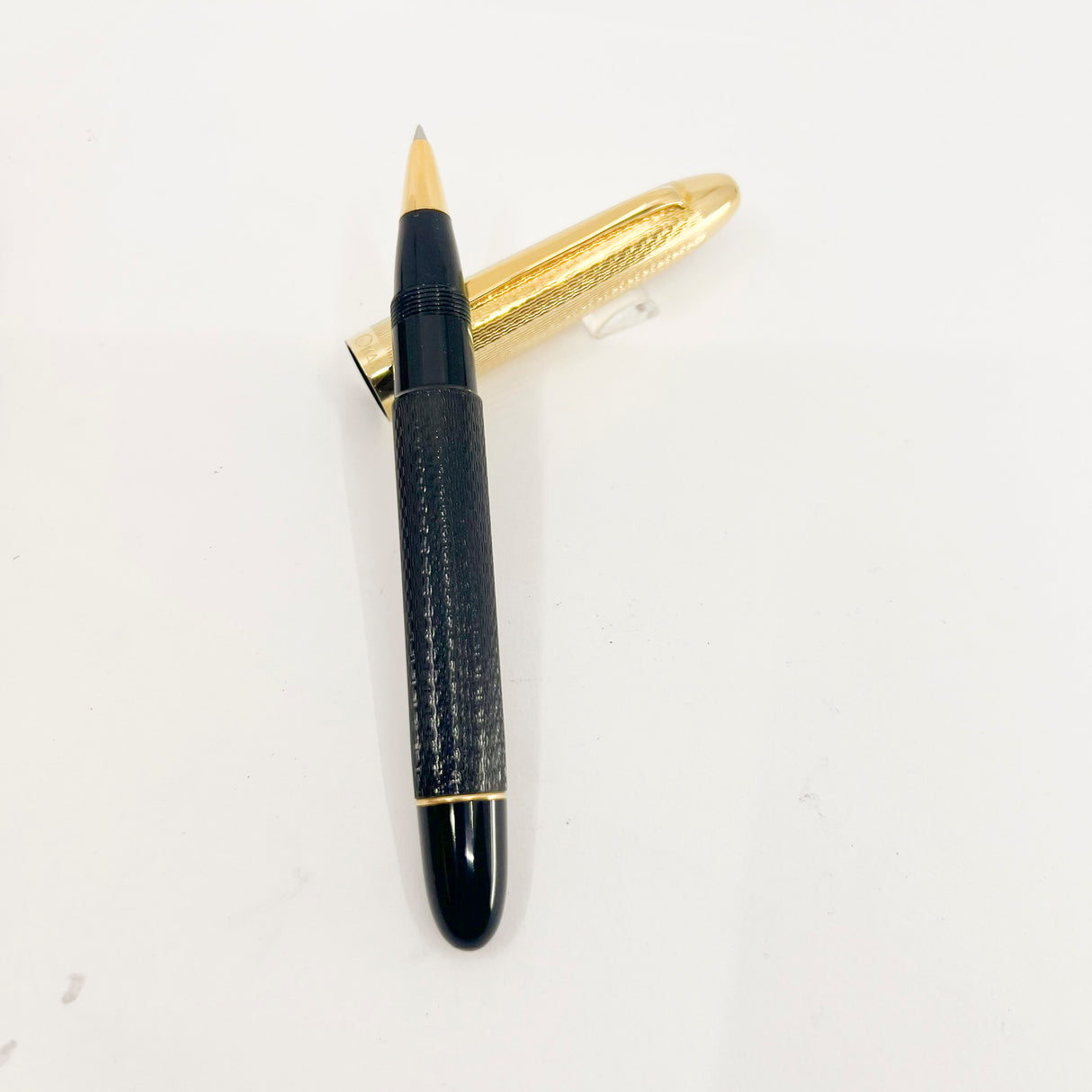 OMAS S2001 Ogiva Rollerball - Gold Vermeil Cap & Black Guilloched Barrel